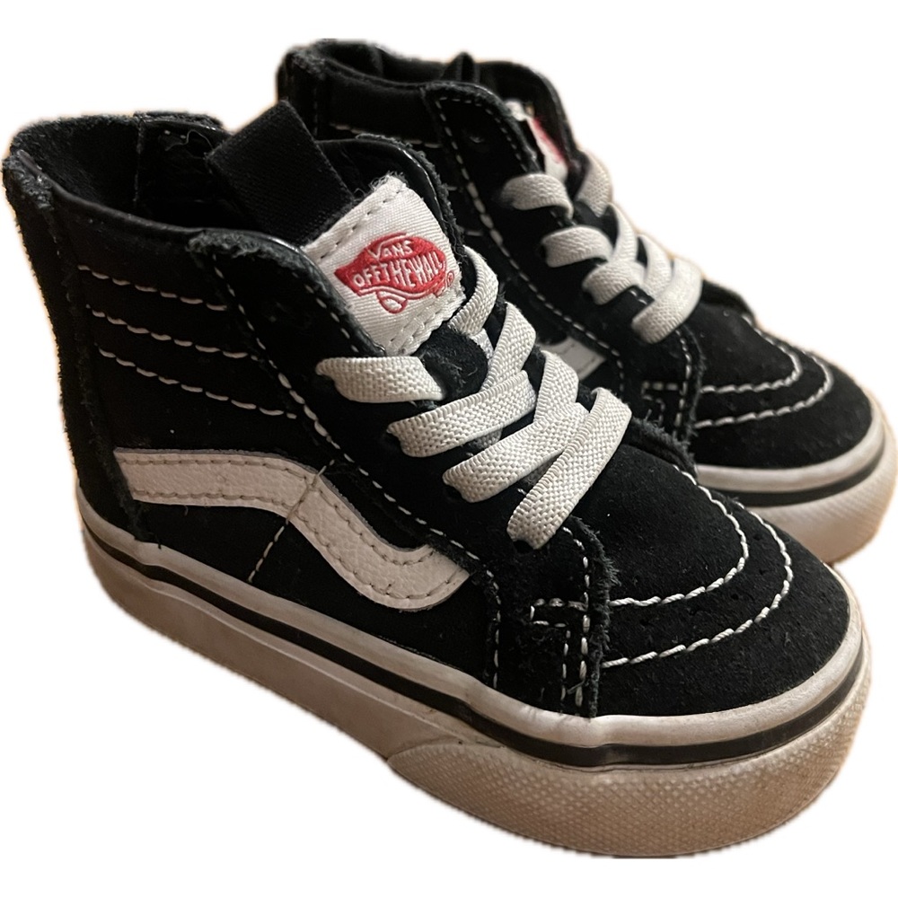 VANS CLASSICS - Toddler Size 4